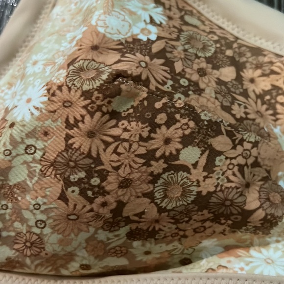 Aerie Floral Bikini Top - Picture 3 of 7
